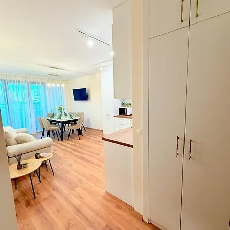 Apartment Sea Escape | & Parking