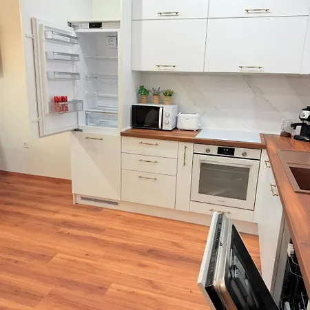 Sea Escape | & Parking Apartment *