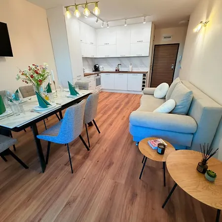 Apartment Sea Escape | & Parking Warna