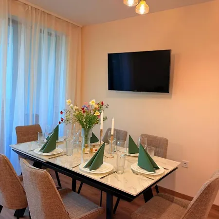 Apartment Sea Escape | & Parking Warna