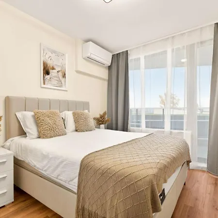 Sea Escape | & Parking Apartment Warna